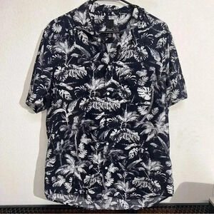 H & M Regular Size Medium Hawaiian Shirt Mens Floral Short Sleeve Button Down